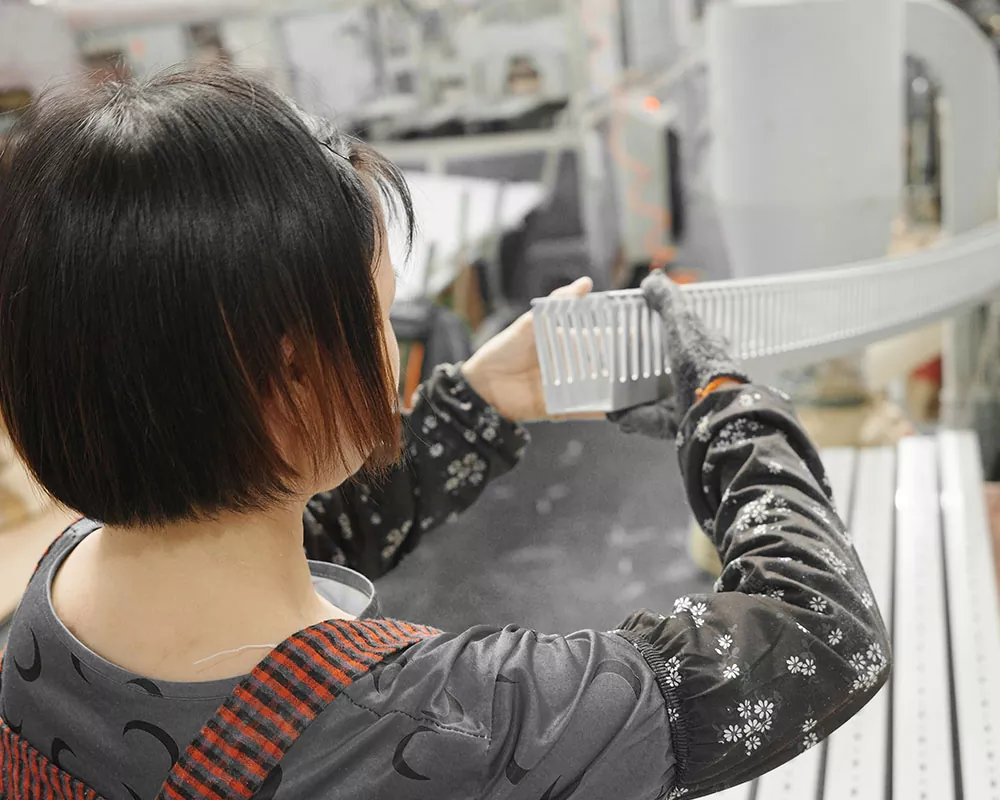 CE சான்றிதழ் மற்றும் pvc பிளாஸ்டிக் டிரங்கிங்கில் தேசிய தரநிலைகளுக்கு இடையே உள்ள வேறுபாடுகள் என்ன?